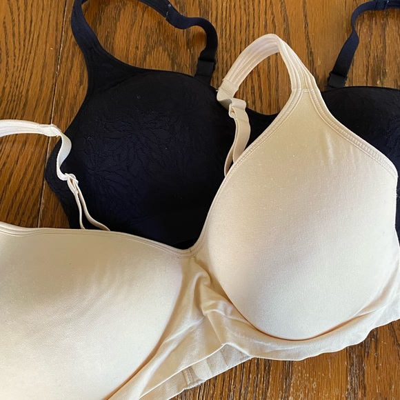 Set of 2 Carole Hochman Bras - Picture 1 of 7